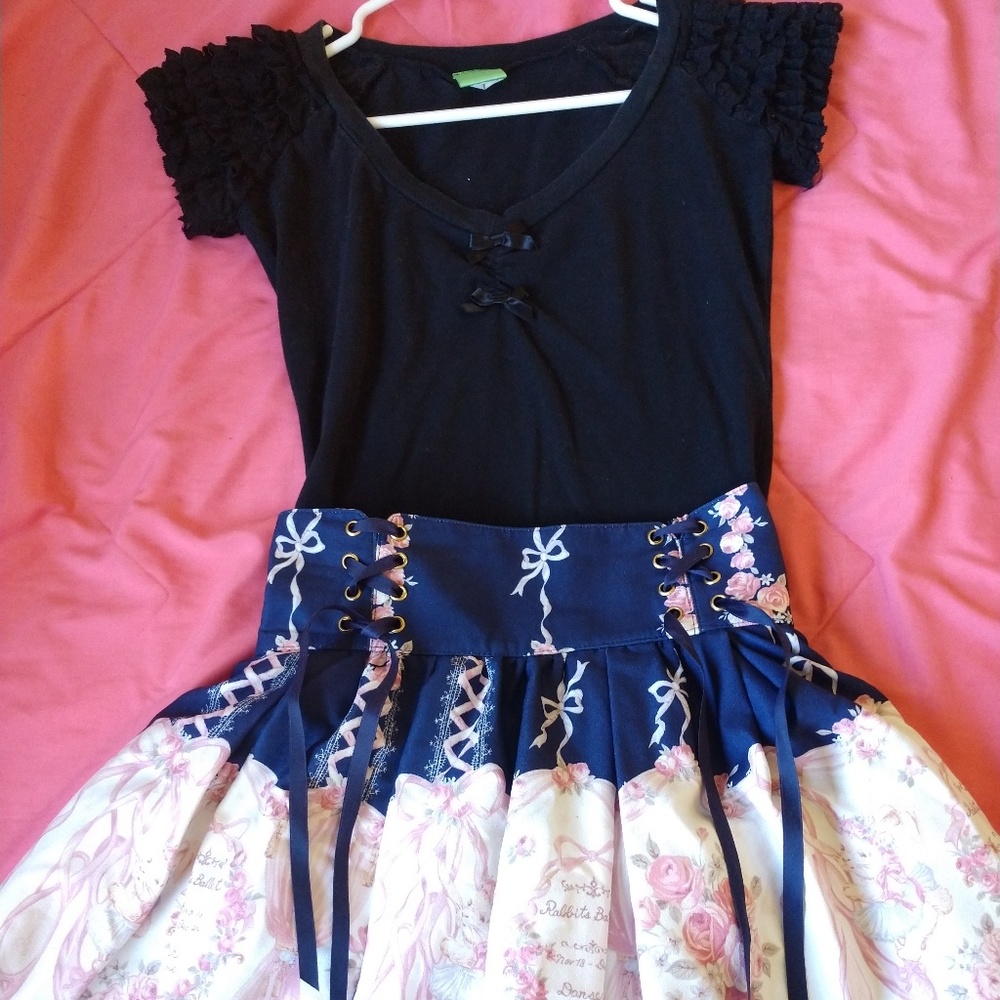 Rockabilly Black frilly shirt